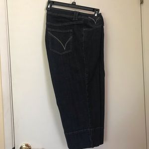 Venezia jean capris (size 14)
